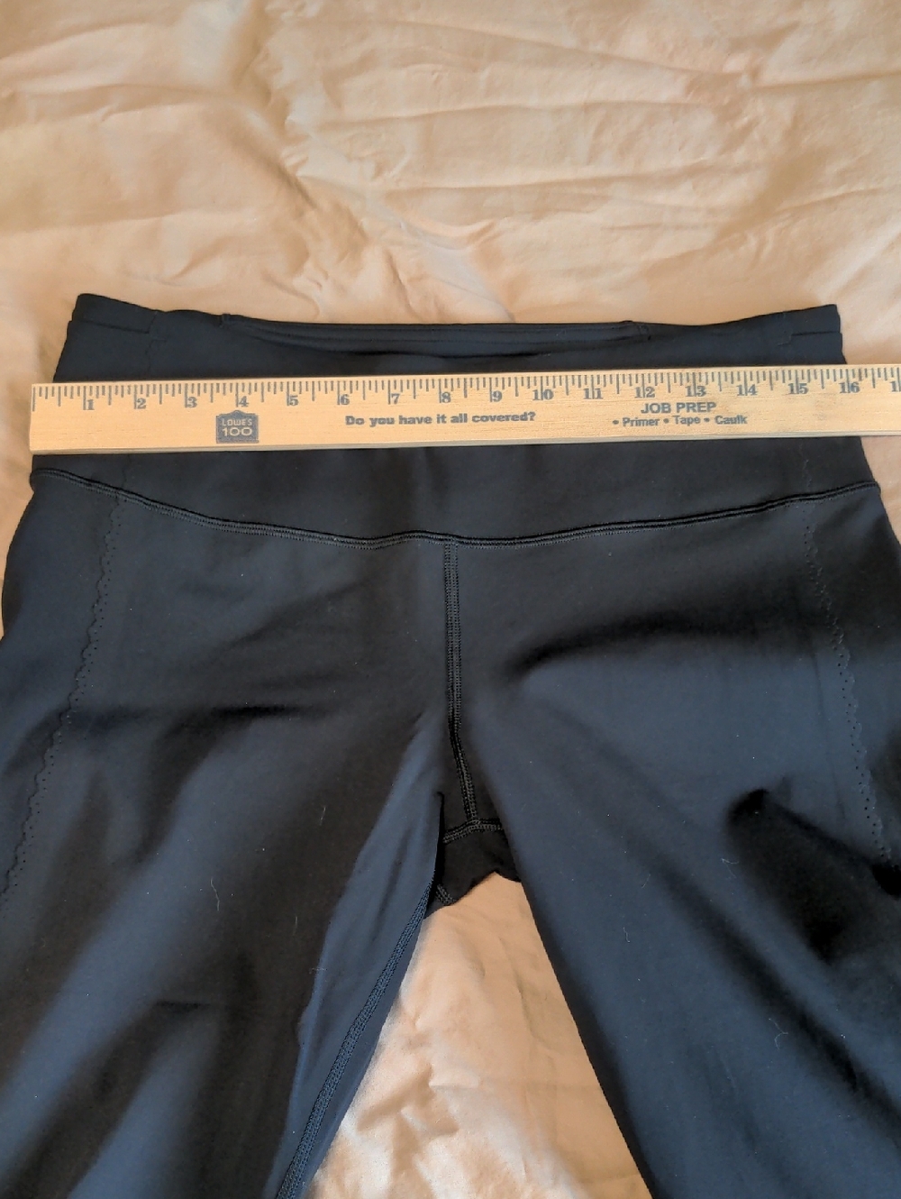 EUC Lululemon 17 inch Capris - Picture 9 of 10